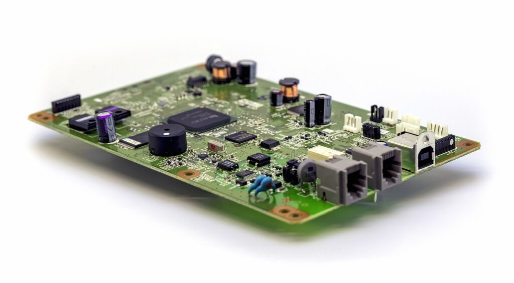 プリント基板とは（英語表記： printed circuit board、略称：PCB） | 東阪電子機器